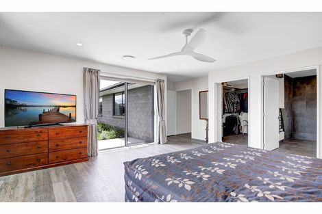 Photo of property in 3 Mccahon Drive, Rangiora, 7400