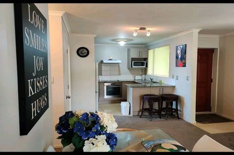 Photo of property in 404a Te Atatu Road, Te Atatu Peninsula, Auckland, 0610