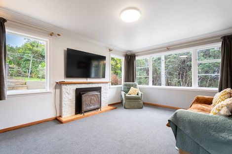 Photo of property in 1 Rimu Street, Tawa, Wellington, 5028