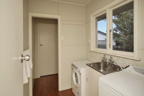 Photo of property in 420 Memorial Avenue, Burnside, Christchurch, 8053