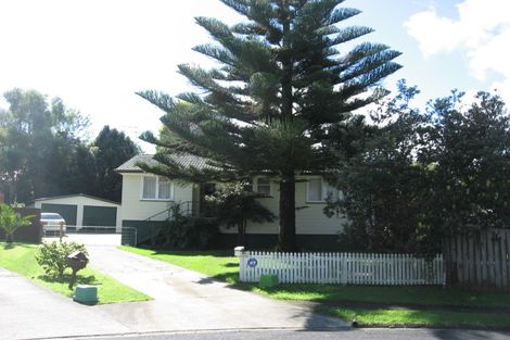 Photo of property in 18 Okareka Place, Pakuranga Heights, Auckland, 2010