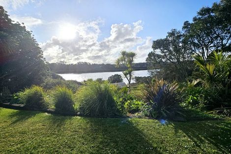 Photo of property in 2 Wharf Road, Te Atatu Peninsula, Auckland, 0610