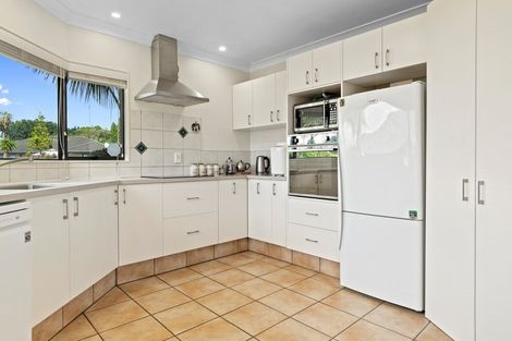 Photo of property in 32 Highgrove Place, Bethlehem, Tauranga, 3110