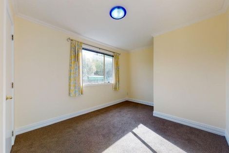 Photo of property in 24 Saunders Close, Whitby, Porirua, 5024