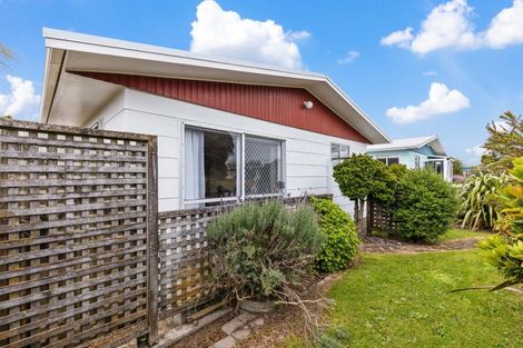 Photo of property in 2/2 Grey Street, Waitara, 4320
