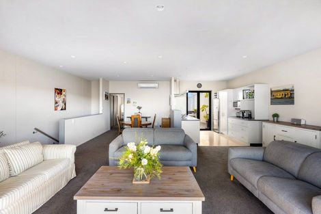 Photo of property in 15 Barry Street, Ahuriri, Napier, 4110