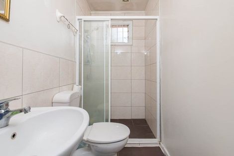 Photo of property in 46 Rimu Street, New Lynn, Auckland, 0600