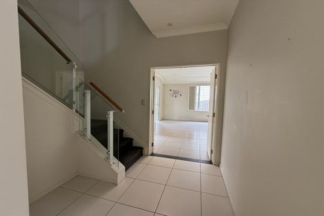 Photo of property in 18 Harrowglen Drive, Northcross, Auckland, 0632