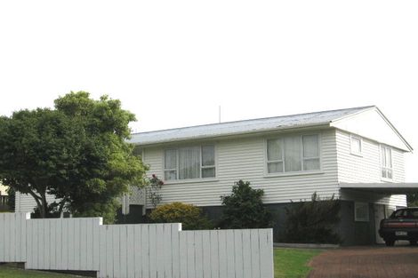 Photo of property in 6 Statesman Street, Henderson, Auckland, 0612