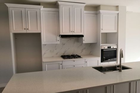 Photo of property in 27 Lawson Creek Street, Massey, Auckland, 0614