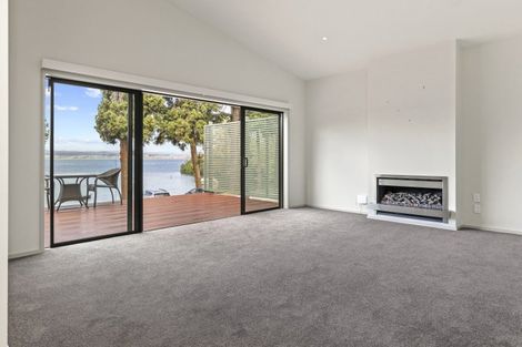 Photo of property in 868 Acacia Bay Road, Acacia Bay, Taupo, 3330