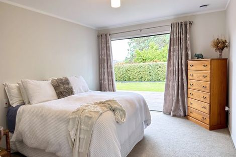 Photo of property in 16 Onetaunga Road, Chatswood, Auckland, 0626