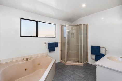 Photo of property in 15 Westlake Drive, Halswell, Christchurch, 8025