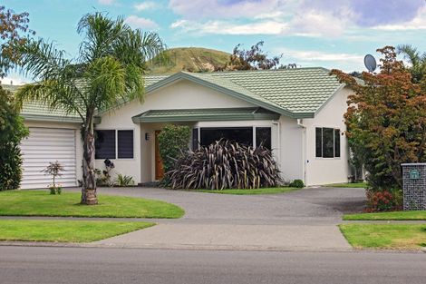 Photo of property in 8 Brompton Drive, Taradale, Napier, 4112