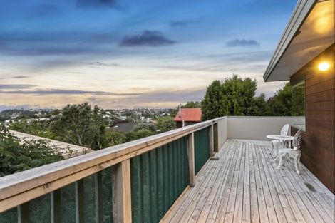 Photo of property in 6 Charlotte Street, Stanmore Bay, Whangaparaoa, 0932