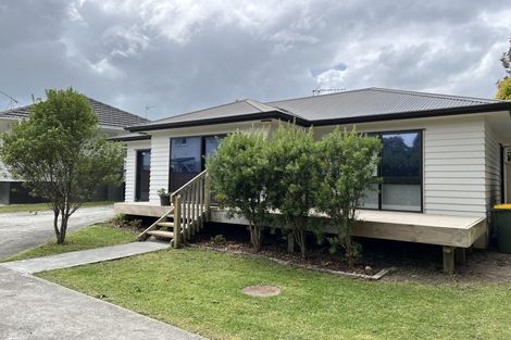 Photo of property in 40 Trinidad Road, Sunnynook, Auckland, 0620
