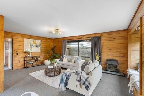 Photo of property in 64 Bassett Road, Johnsonville, Wellington, 6037