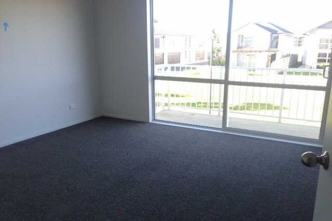 Photo of property in 57 Phar Lap Crescent, Takanini, 2112