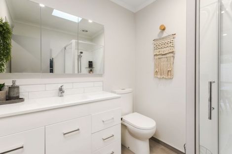 Photo of property in 2unit Mahana Place, Raglan, 3225