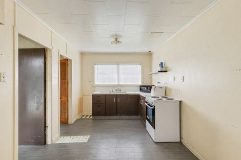 Photo of property in 3 Wiremu Place, Blagdon, New Plymouth, 4310