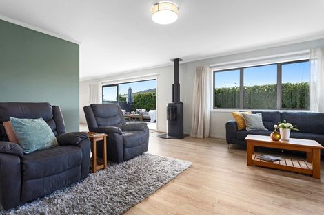 Photo of property in 19 East Bank Road, Thornton, Whakatane, 3193