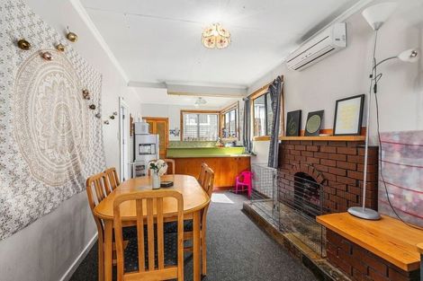 Photo of property in 42 Lincoln Avenue, Tawa, Wellington, 5028