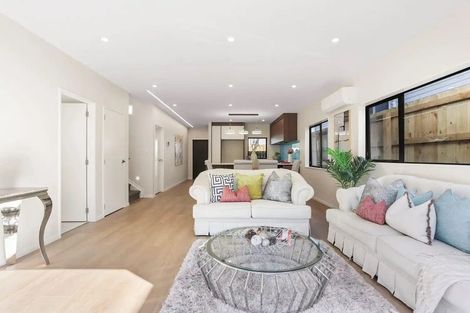 Photo of property in 29b West Harbour Drive, West Harbour, Auckland, 0618