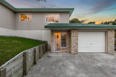 Photo of property in 20 Quincey Place, Massey, Auckland, 0614