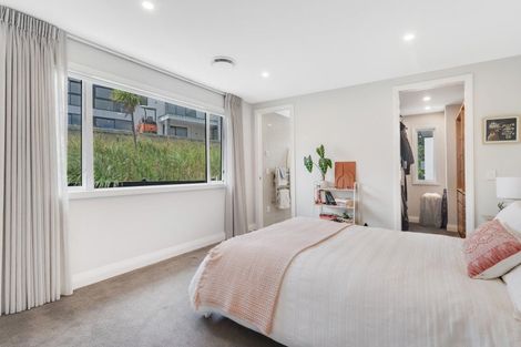 Photo of property in 62 Armstrong Farm Drive, East Tamaki Heights, Auckland, 2016
