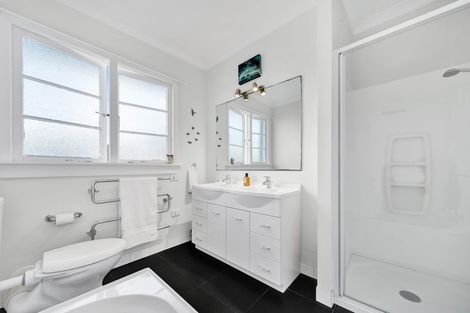 Photo of property in 85 Puriri Street, Hawera, 4610