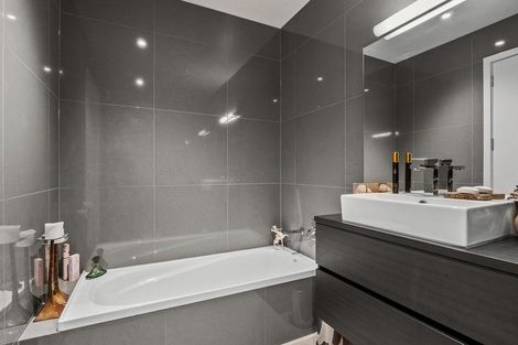 Photo of property in 12 Alfred Duncan Drive, Lake Hayes, Queenstown, 9371