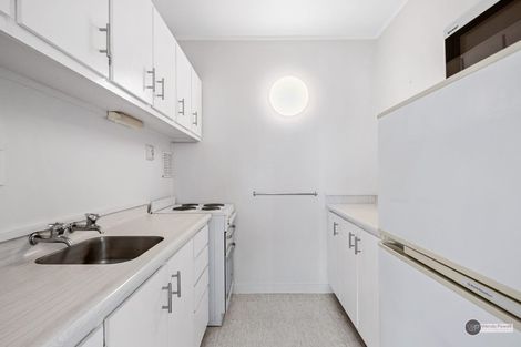 Photo of property in Hobson Court Flats, 58/70u Hobson Street, Thorndon, Wellington, 6011