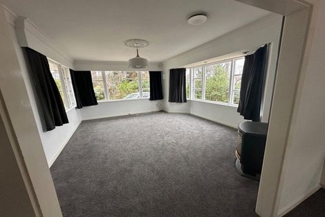 Photo of property in 1 Roslyn Road, Levin, 5510