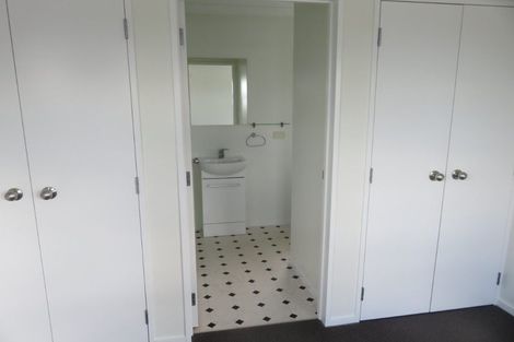 Photo of property in 8a Neeve Place, Taradale, Napier, 4112