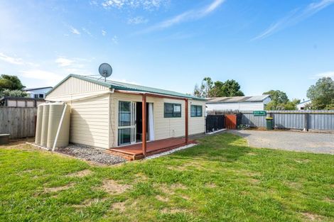 Photo of property in 6 Mavis Avenue, Waikawa Beach, Manakau, 5573