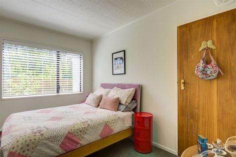 Photo of property in 19 Mckenzie Place, Waikuku Beach, 7402