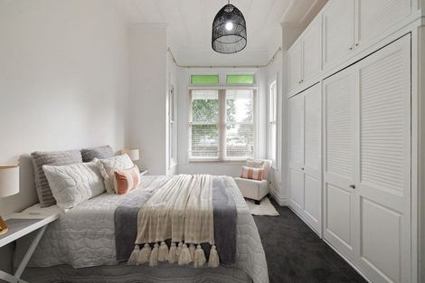 Photo of property in 128 Victoria Street, Cambridge, 3434