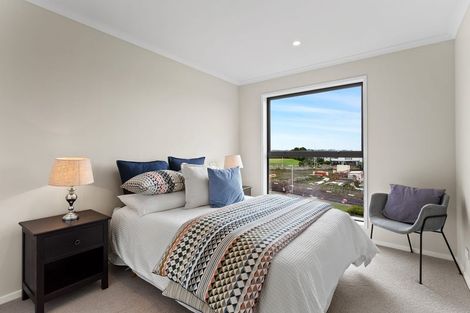 Photo of property in 10/2 Rangitamiro Place, Hobsonville, Auckland, 0616