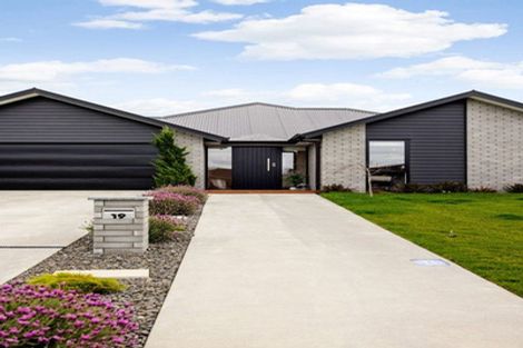 Photo of property in 19 Rose Leigh Drive, Cambridge, 3434