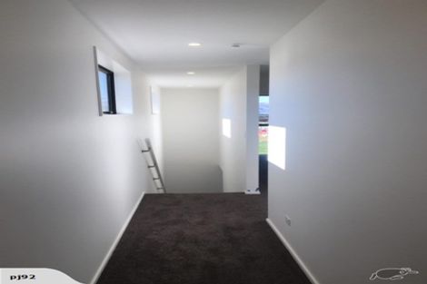 Photo of property in 6 Matakanui Lane, Wanaka, 9305