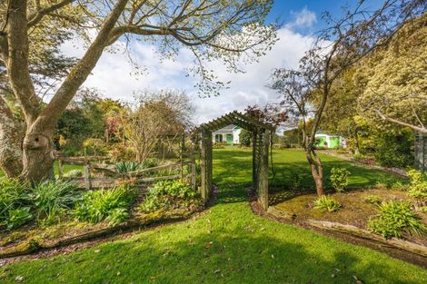 Photo of property in Thyme Out Estate, 800 Halcombe Road, Halcombe, Feilding, 4775