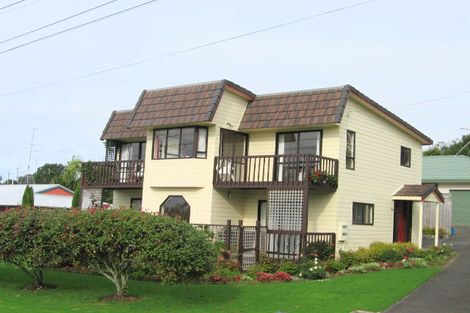 Photo of property in 37a Pohutukawa Avenue, Red Beach, 0932