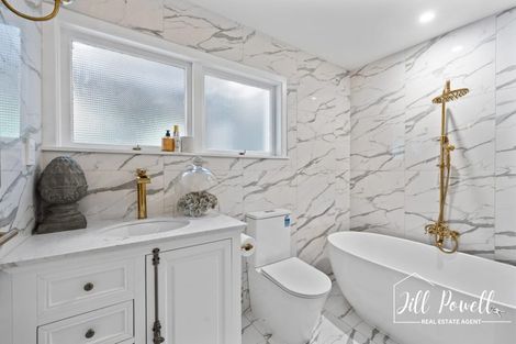Photo of property in 2 Bickerstaffe Road, Maungaturoto, 0520
