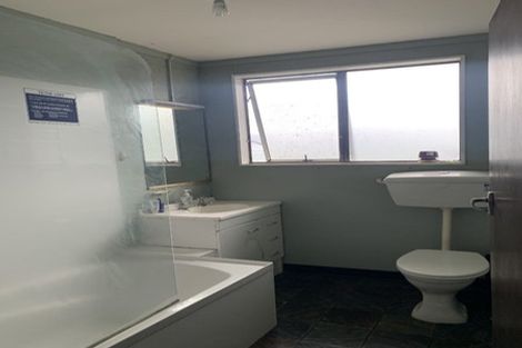 Photo of property in 102u5 Lyall Parade, Lyall Bay, Wellington, 6022