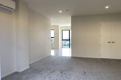 Photo of property in 17 Paina Crescent, Massey, Auckland, 0614