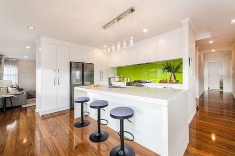 Photo of property in 42 San Prospero Crescent, Henderson, Auckland, 0612