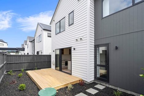 Photo of property in 12 Babos Avenue, Kumeu, 0810