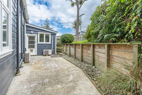 Photo of property in 24 Neidpath Road, Mornington, Dunedin, 9011
