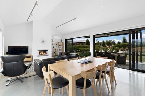 Photo of property in 28 Mckellar Drive, Jacks Point, Queenstown, 9371