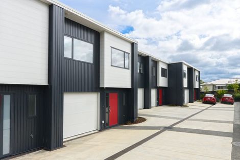 Photo of property in 19b Tawa Road, Te Atatu Peninsula, Auckland, 0610